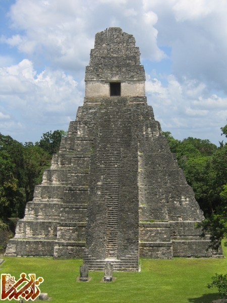 Tikal_Temple1_2006_08_11.jpg